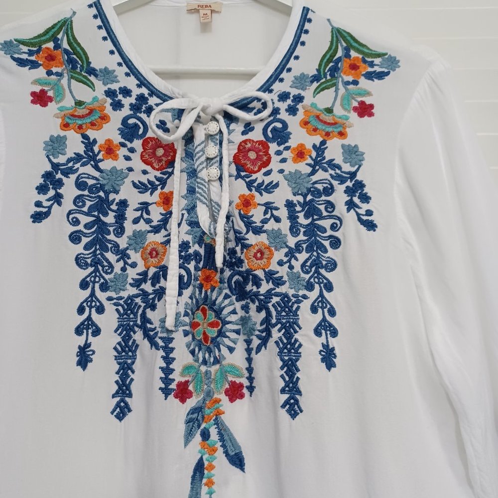 Reba Embroidered Tunic White Blue Boho Peasant Style - Picture 3 of 12